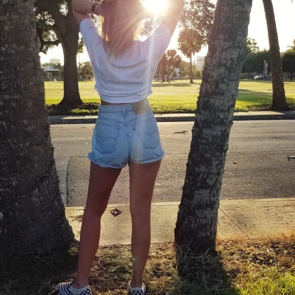 💕Meet Your Posher💕 - Picture 5 of 16